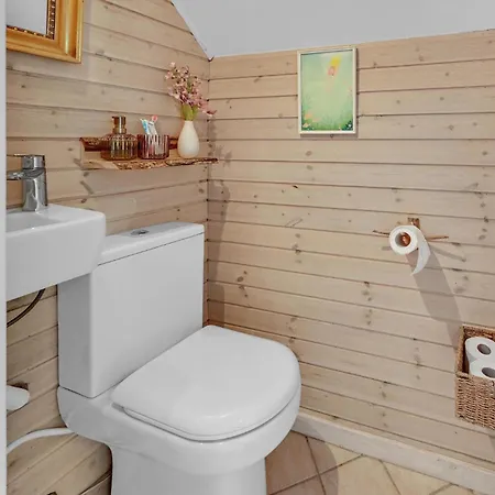 Cozy In With House Sea View Semesterbostad